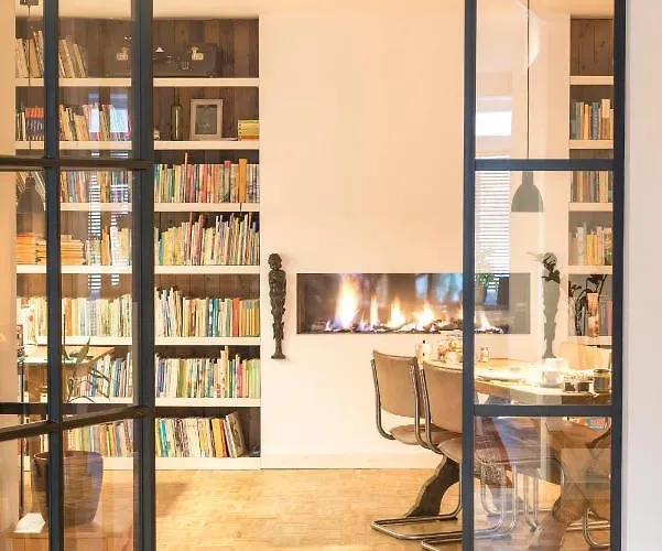 Perron 22 Bed & Breakfast 3*